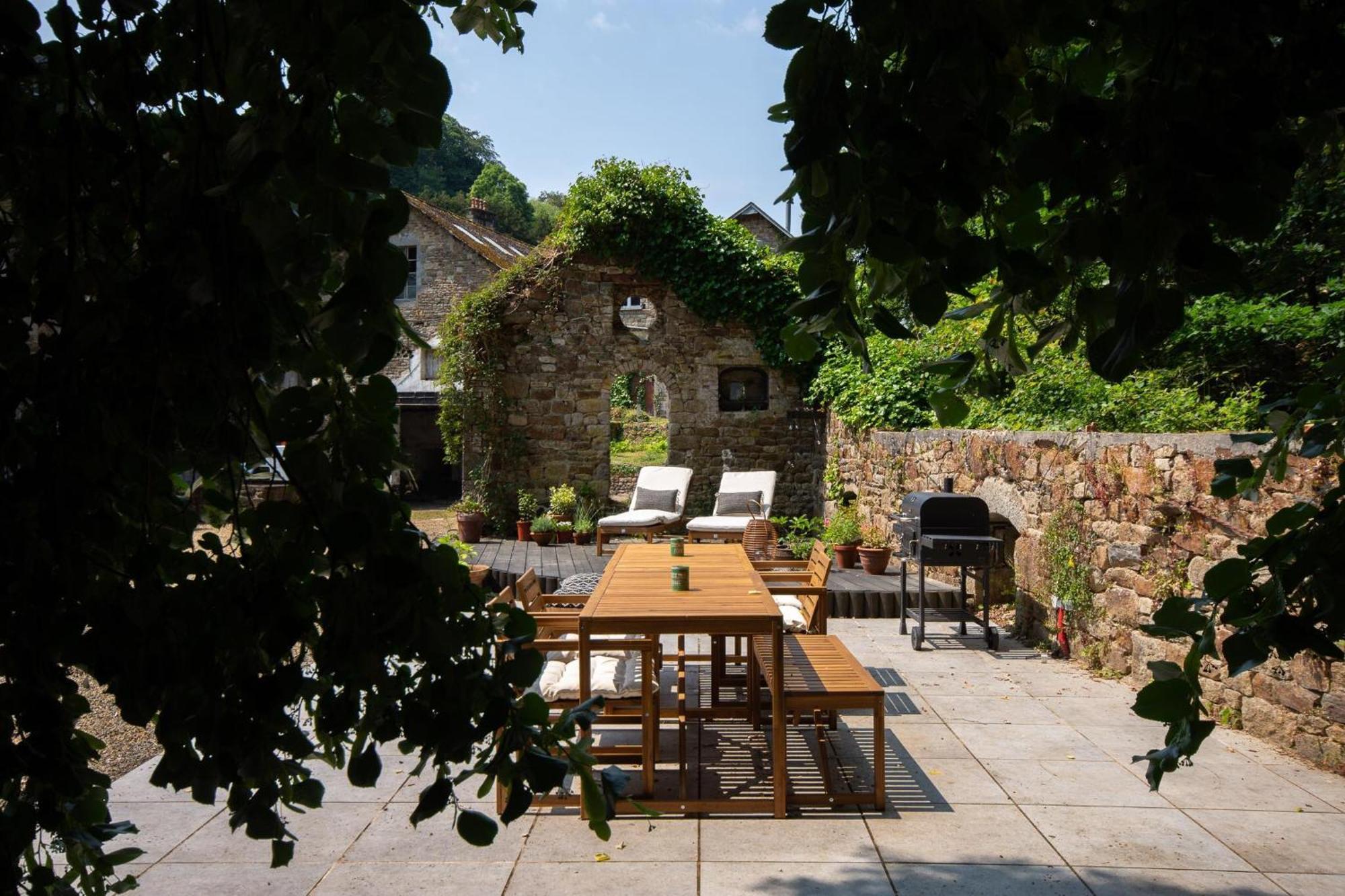 Viré Beautiful, Historic Manoir In Semi-Rural Setting 빌라 외부 사진