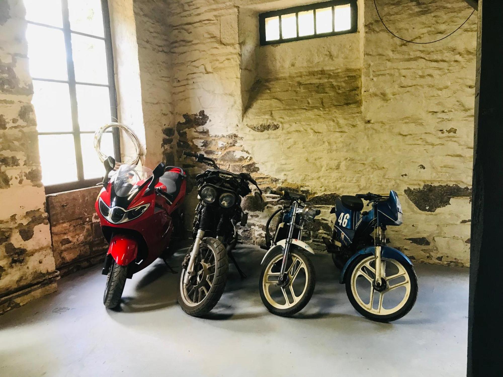 Viré Beautiful, Historic Manoir In Semi-Rural Setting 빌라 외부 사진